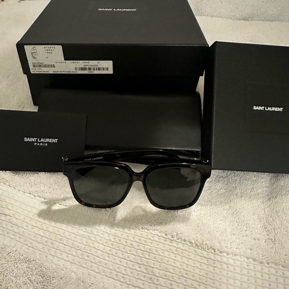 Authentic NEW YSL Sunglasses - Picture 9 of 12
